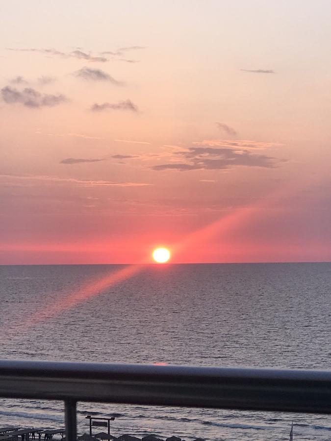Summerland Sunrise Apartment Mamaia